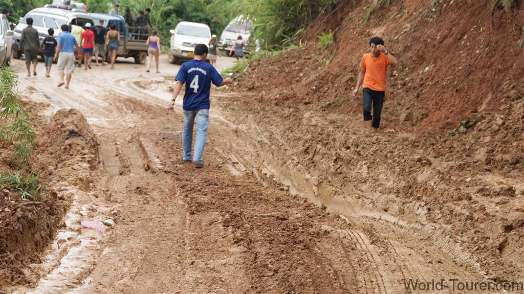 Mudslide, Laos