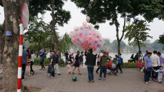 Hanoi Lake Balloons